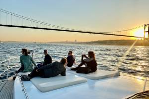 Bosphorus sunset cruise between two continents